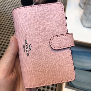 Coach women pink wallet